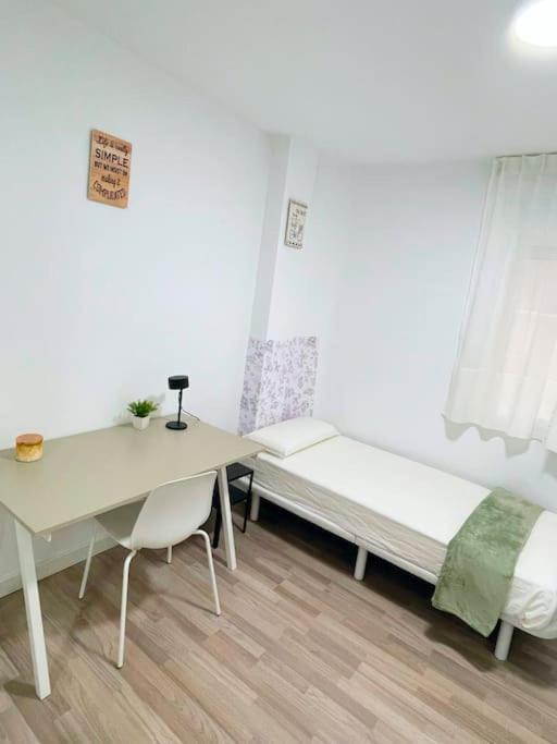Modern Apartment In Malaga - Rosas Buitenkant foto