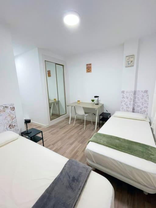 Modern Apartment In Malaga - Rosas Buitenkant foto