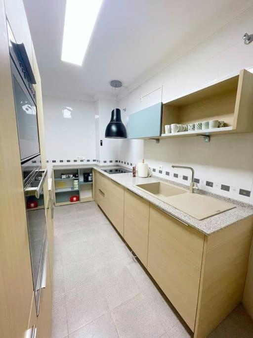 Modern Apartment In Malaga - Rosas Buitenkant foto